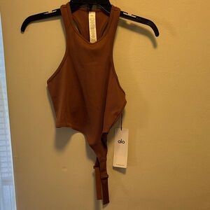 ALO Yoga Women's brown tan Ribbed Tank Top Chestnut Small Revelation